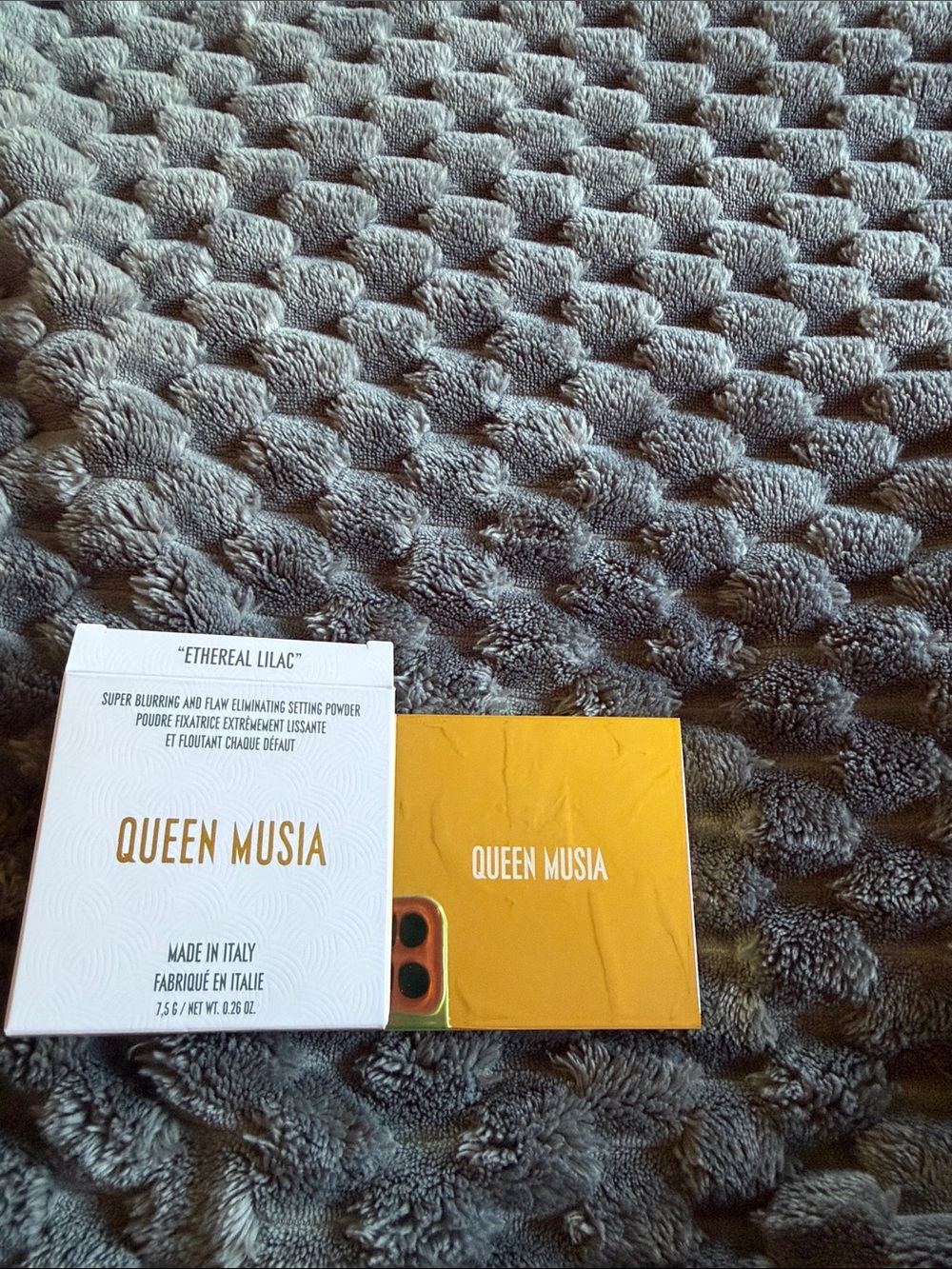 Queen Musia Ethereal Lilac Setting Powder - Yellow Packaging